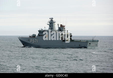 HDMS Ejnar Mikkelsen, königliche dänische Marine Patrouillenboot auf Patrouille im Freiwasser in der Nähe von Maniitsoq, Grönland Stockfoto