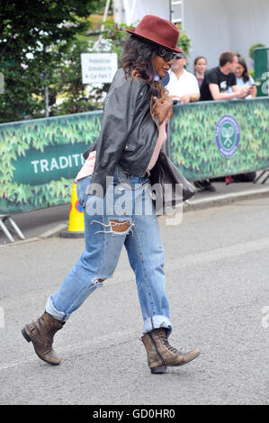 London, UK. 9. Juli 2016. Wimbledon Tennisclub, London, UK, 9. Juli 2016 Lyndrea Price, Schwester Venus & Serena Williams und seiner Tochter ihre Mutter Oracene Price für die Damen 2016-Einzel-Finale bei der WLTCC Credit kommt: JOHNNY ARMSTEAD/Alamy Live News Stockfoto