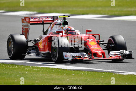 Silverstone im Vereinigten Königreich. 10. Juli 2016. Britische Formel 1 Grand Prix in Silverstone UK Race Kimi Räikkönen FIN Scuderia Ferrari Credit: Leo Mason/Alamy Live-Nachrichten Stockfoto