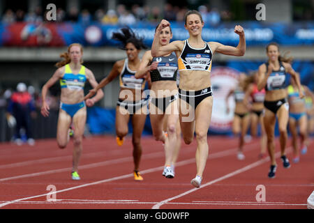 Eugene Oregon, USA. 10. Juli 2016. JENNY SIMPSON gewinnt die 1500m in den USA. 10. Juli 2016. Track & Feld Olympiatrials in Hayward Field in Eugene, Oregon am 10. Juli 2016. Foto von David Blair Credit: David Blair/ZUMA Draht/Alamy Live-Nachrichten Stockfoto