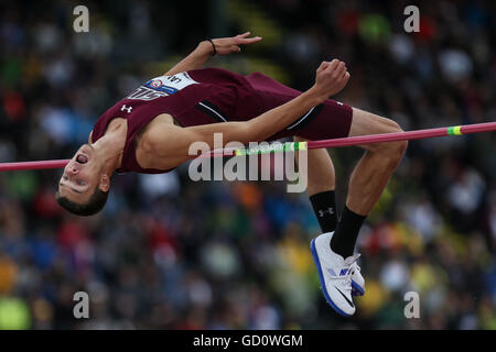 Eugene Oregon, USA. 10. Juli 2016. KYLE LANDON löscht die Bar in den USA. 10. Juli 2016. Track & Feld Olympiatrials in Hayward Field in Eugene, Oregon am 10. Juli 2016. Foto von David Blair Credit: David Blair/ZUMA Draht/Alamy Live-Nachrichten Stockfoto