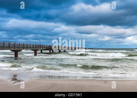 Pier an der Ostseeküste in Prerow (Deutschland) Stockfoto