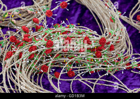 Seide Blumengirlande Kopfschmuck Stockfoto