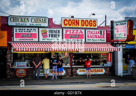 Unternehmen am Ocean Boulevard, in Hampton Beach, New Hampshire. Stockfoto