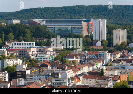 Blick über Kaiserslautern Richtung Fritz-Walter-Stadion Stadion auf dem Betzenberg Hügel, Heimat der 1. FC Kaiserslautern Stockfoto