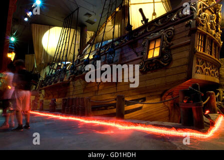 Rache-Piraten-Galeone. Piraten-Museum. Nassau, New Providence Island, Bahamas, Karibik. Pirates of Nassau Museum, Pirate Zeichen Stockfoto