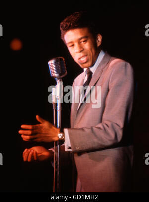 Richard Pryor in der Cafe Au Go Go in Greenwich Village, 1964. Stockfoto