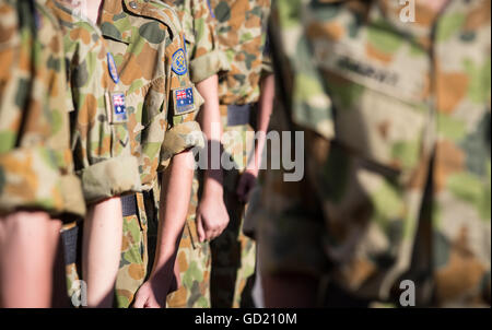 Australische Armee-jüngstere Söhne auf parade Stockfoto