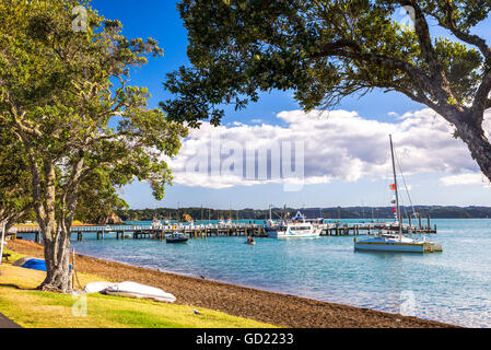 Segelboote in Russell Harbour, Bay of Islands, Region Northland, North Island, Neuseeland, Pazifik Stockfoto