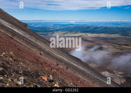 Mount Ngauruhoe Vulkan Besteigung, zusätzliche auf der Tongariro Alpine Crossing, Tongariro Nationalpark, Nordinsel, Neuseeland Stockfoto