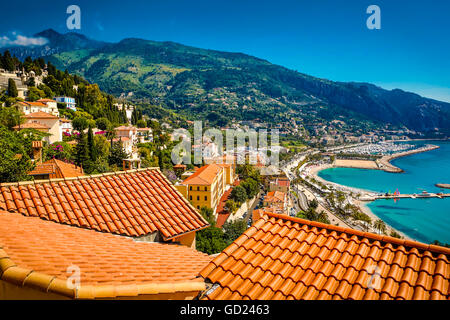 Stadtansicht von mittelalterlichen Menton, Alpes-Maritimes, Cote d ' Azur, Provence, Côte d ' Azur, Frankreich, Mittelmeer, Europa Stockfoto
