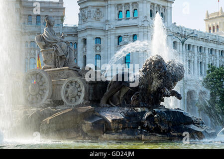 Brunnen und Plaza de Cibeles Palast (Palacio de Comunicaciones), Plaza de Cibeles, Madrid, Spanien, Europa Stockfoto