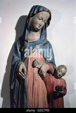 Bildende Kunst, religiöse Kunst, Bildhauerei, Maria mit Kind, hl. Scholastika, ein Kind, das mit einer Traube, Holz, farbig, Bayern, ca. 1400, Artist's Urheberrecht nicht geklärt zu werden. Stockfoto