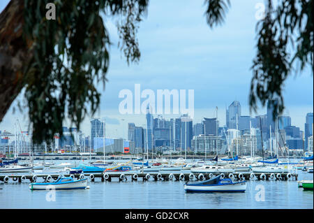 Ein Blick über die Bucht von Williamstown Melbourne, Victoria, Australien an einem Wintertag. Stockfoto