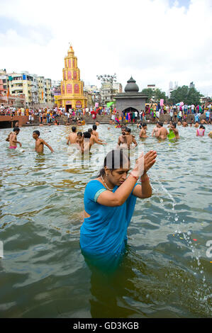 Anhänger, Baden, Nasik Kumbh Mela, Maharashtra, Indien, Asien Stockfoto