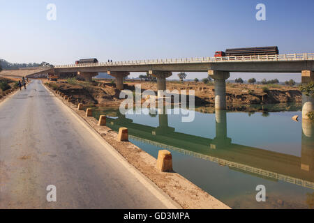 Brücke der Bundesstraße, Chhattisgarh, Indien, Asien Stockfoto