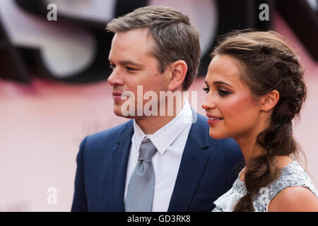 London, UK. 11. Juli 2016. Schauspieler Matt Damon und Alicia Vikander. Roten Teppich Eingänge für die Europäische Premiere von Universal Film Jason Bourne (2016) im Londoner Leicester Square. Bildnachweis: Bettina Strenske/Alamy Live-Nachrichten Stockfoto