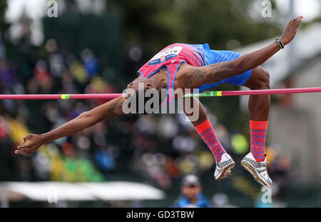 Eugene, Oregon, USA. 10. Juli 2016. ERIK KYNARD löscht die Bar im Hochsprung bei den US-Track & Feld Olympic Trials in Hayward Field. © David Blair/ZUMA Draht/Alamy Live-Nachrichten Stockfoto