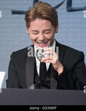 Jun-Su (JYJ), 11. Juli 2016: XIA (Junsu) nimmt an einer Pressekonferenz, die Förderung einer neuen musikalischen "Dorian Gray" in Seoul, Südkorea. Das Musical basiert auf Oscar Wildes Roman "Das Bildnis des Dorian Gray" und Junsu spielt die Hauptrolle Dorian Gray. Das kreative Musical wird im Seongnam Arts Center Opera House in Südkorea am 3. September 2016 eröffnet. © Lee Jae-Won/AFLO/Alamy Live-Nachrichten Stockfoto