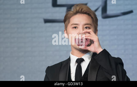 Jun-Su (JYJ), 11. Juli 2016: XIA (Junsu) nimmt an einer Pressekonferenz, die Förderung einer neuen musikalischen "Dorian Gray" in Seoul, Südkorea. Das Musical basiert auf Oscar Wildes Roman "Das Bildnis des Dorian Gray" und Junsu spielt die Hauptrolle Dorian Gray. Das kreative Musical wird im Seongnam Arts Center Opera House in Südkorea am 3. September 2016 eröffnet. © Lee Jae-Won/AFLO/Alamy Live-Nachrichten Stockfoto