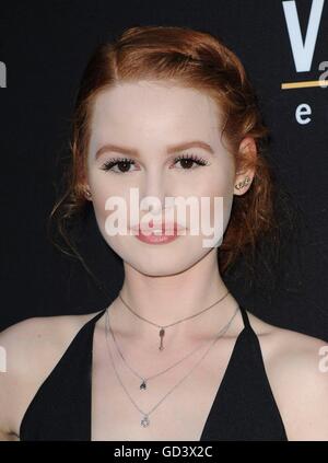Los Angeles, CA, USA. 11. Juli 2016. Madelaine Petsch im Ankunftsbereich für UNGEDRAFTETE Premiere, Arclight Hollywood, Los Angeles, CA 11. Juli 2016. Bildnachweis: Elizabeth Goodenough/Everett Collection/Alamy Live-Nachrichten Stockfoto