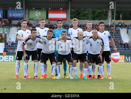 Aspach, Deutschland. 11. Juli 2016. Das österreichische U19-Team: zurück Zeile l-r: Maximilian Woeber, Torwart Paul Gartler, Stefan Posch, Sandi Lovric, Stefan Peric, Marco Krainz; vordere Reihe l-r: Arnel Jakupovic, Philipp Malicsek, Benjamin Kaufmann, Xaver Schlager, Simon Pirkl, abgebildet bei der UEFA U19-EM-Gruppe eine Übereinstimmung zwischen Portugal und Österreich bei der Mechatronik Arena in Aspach, Deutschland, 11. Juli 2016. Fotos: DENIZ CALAGAN/DPA/Alamy Live-Nachrichten Stockfoto