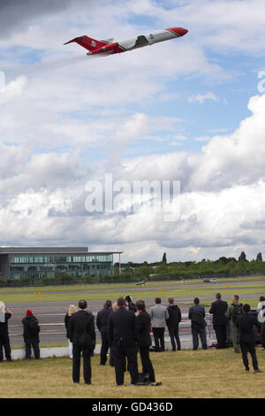 Farnborough, Hampshire, UK. 12. Juli 2016. Farnborough International Airshow 2016 Dienstag 12. Juli 2016. Bildnachweis: Jeff Gilbert/Alamy Live-Nachrichten Stockfoto