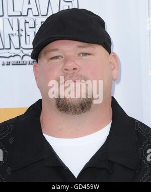 Los Angeles, CA, USA. 12. Juli 2016. Keith Loneker im Ankunftsbereich für OUTLAWS und Engel-Premiere, Ahrya Fine Arts Theater, Los Angeles, CA 12. Juli 2016. Bildnachweis: David Longendyke/Everett Collection/Alamy Live-Nachrichten Stockfoto