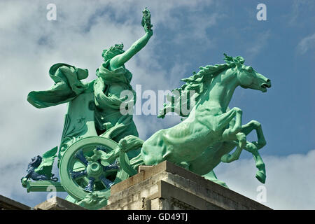 'L' Inmortalité Devançant le Temps. Grand Palais. Paris. Frankreich. Stockfoto
