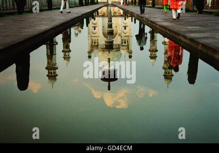 Reflexion des Bibi-Ka Maqbara Stockfoto