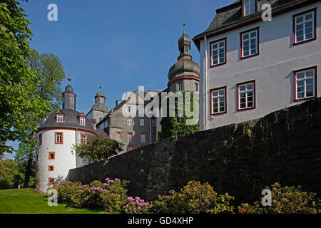 Berleburg, Haupthaus wurde Burg in1733 im Barockstil, Fürsten von Sayn-Wittgenstein-Berleburg, Bad Berleburg, Kreis Siegen-Wittgenstein, Nordrhein-Westfalen, Deutschland Stockfoto