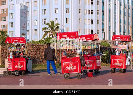 DURBAN, Südafrika - 16. April 2016: Mobile Street Vendor Karren auf der Golden Mile promenade Stockfoto