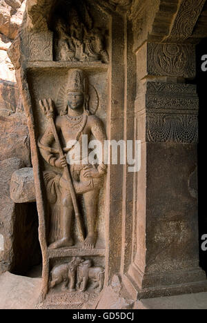 Bas-Relief in Badami Höhle Stockfoto