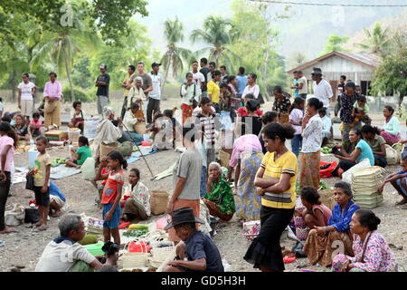 der Markt in der Stadt Manatuto im Osten von Osttimor in Südostasien. Stockfoto
