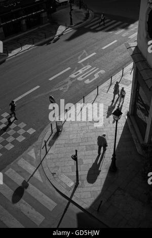 Morgens Schatten auf den Straßen von Paris, Frankreich, Europa Stockfoto