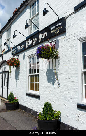 Three Kings Inn, Threekingham, Lincolnshire, England - ein traditionelles englisches Dorfpub in einem ländlichen Dorf Stockfoto