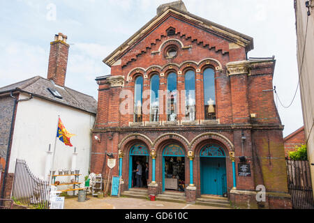 Lewes Flohmarkt Antiquitätengeschäft Lager Markt Straße Lewes Sussex UK Stockfoto