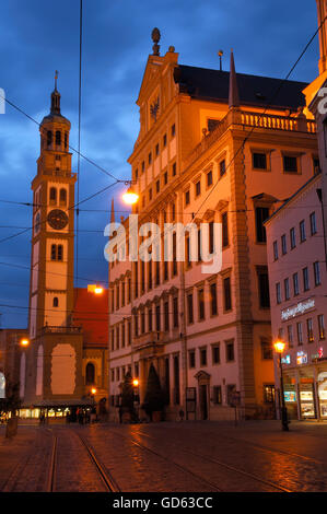 Augsburg, Maximilianstraße, Maximilianstraße, Perlach-Turm, Rathaus, romantische Straße, Romantische Strasse, Schwaben, Bayern, Deutschland, Europa Stockfoto