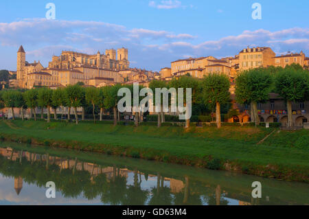 Auch Sankt Marien Dom, Armagnac Turm, Frankreich, Europa, Gers Fluss Gers-Abteilung, Stockfoto