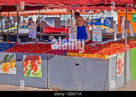 Markt am Hafen Helsinki Finnland Stockfoto