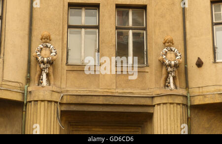 Udine, Italien verschiedene Gebäude und Skulpturen Stockfoto