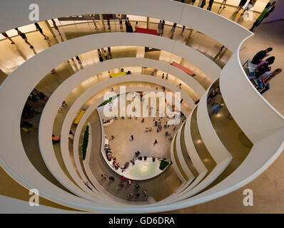 Das Solomon R. Guggenheim Museum ist ein Kunstmuseum in New York City gelegen Stockfoto