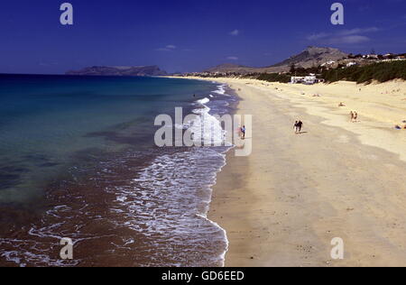 Das Dorf Vila Baleira Auf der Insel Porto Santo Bei der Insel Madeira Im Atlantischen Ozean, Portugal. Stockfoto