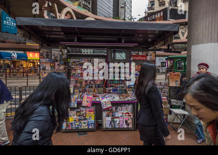 Verkauf Kiosk auf Yee Wo Street Hongkong China Stockfoto