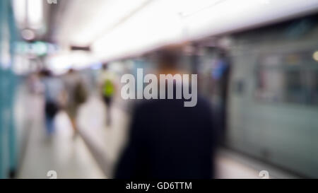 Unscharfen defokussierten abstrakten Hintergrund der Menschen in der u-Bahn Stockfoto