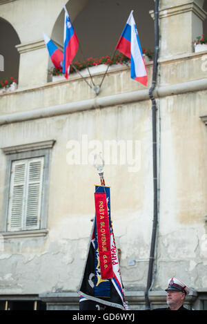 Marching Band KUD Pošta Maribor durchführen in den Straßen von Maribor am Festival Lent, Maribor, Slowenien, 2016 Stockfoto