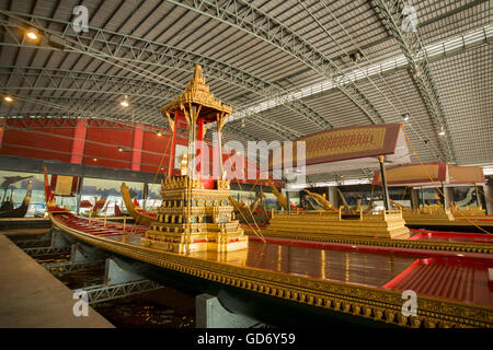 Das Royal Barges nationalen Museum in Banglamphu in der Stadt von Bangkok in Thailand in Südostasien. Stockfoto