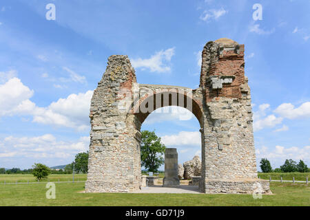 Petronell-Carnuntum: Römische Stadt Tor Heidentor, Österreich, Niederösterreich, Niederösterreich, Donau Stockfoto