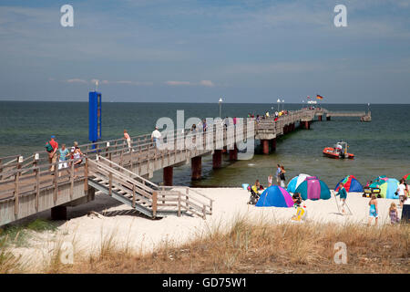 Pier in Prerow Ostsee Resort, Halbinsel Fischland-Darß-Zingst, Mecklenburg-Vorpommern Stockfoto