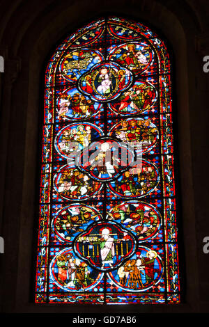 Bourges Europäische Kulturhauptstadt 2028, Buntgläser der Kathedrale Saint Etienne, UNESCO-Weltkulturerbe, Centre-Val de Loire, Frankreich, Europa Stockfoto